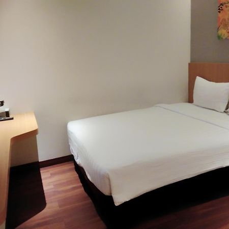 Vinotel Cirebon Extérieur photo