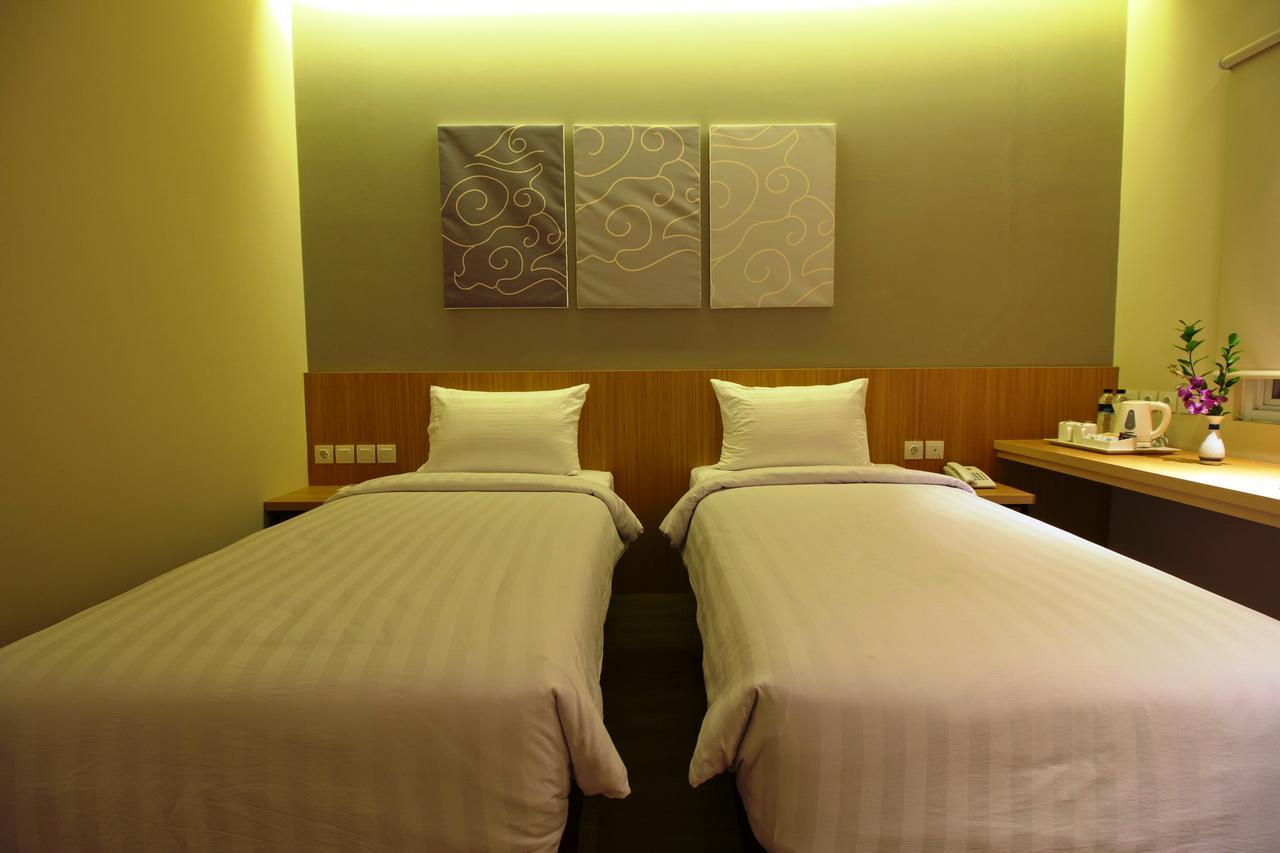 Vinotel Cirebon Extérieur photo
