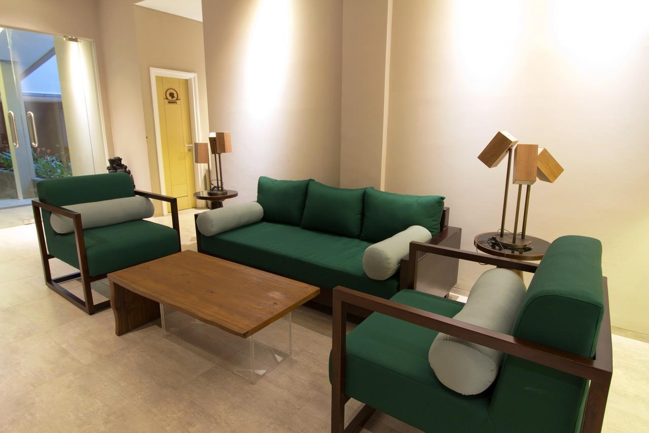 Vinotel Cirebon Extérieur photo