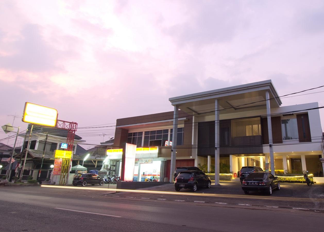 Vinotel Cirebon Extérieur photo