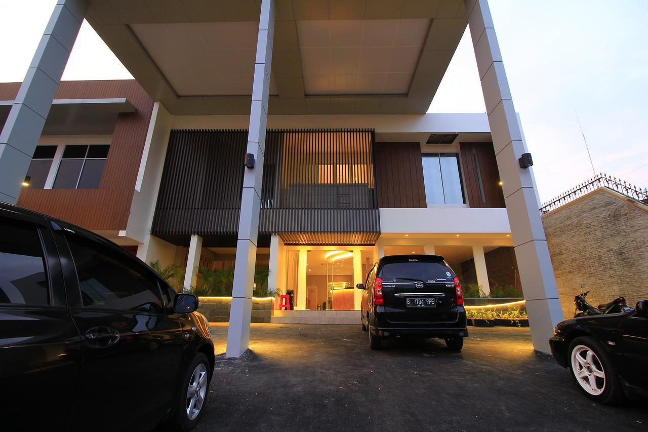 Vinotel Cirebon Extérieur photo